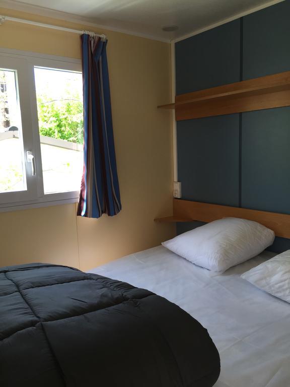 Camping Calme Et Nature Castellane Exterior foto